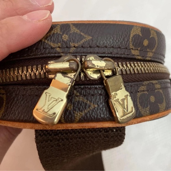 Louis Vuitton Monogram Gange Pochette - Picture 8 of 9